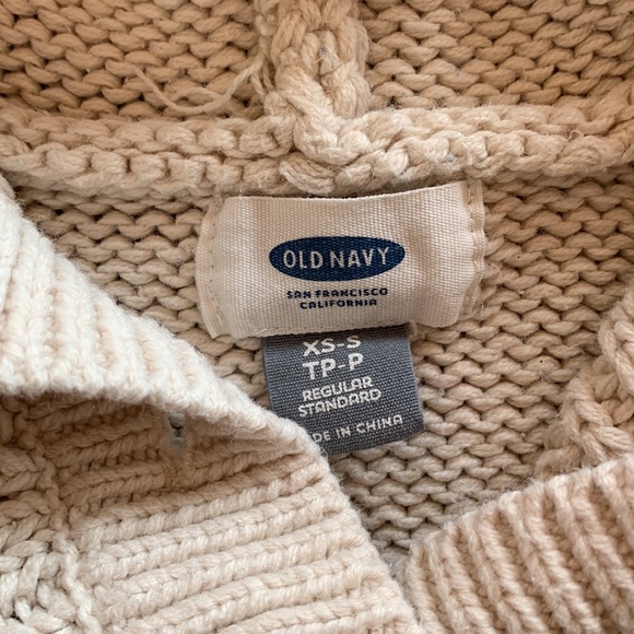 Old Navy Cream Knit Poncho - Picture 4 of 4